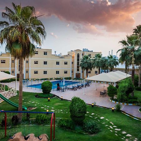 Boudl Al Malaz Aparthotel Riyadh Bagian luar foto