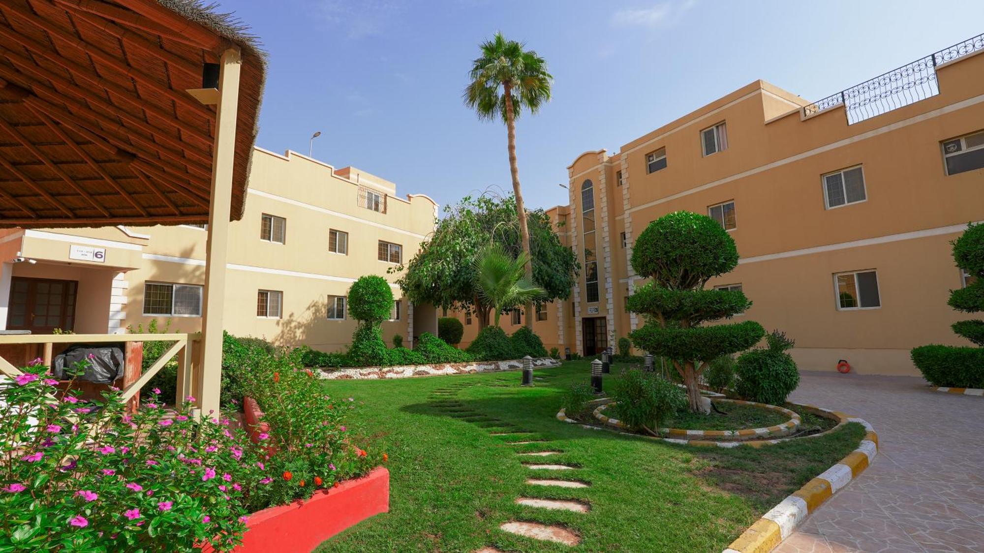 Boudl Al Malaz Aparthotel Riyadh Bagian luar foto