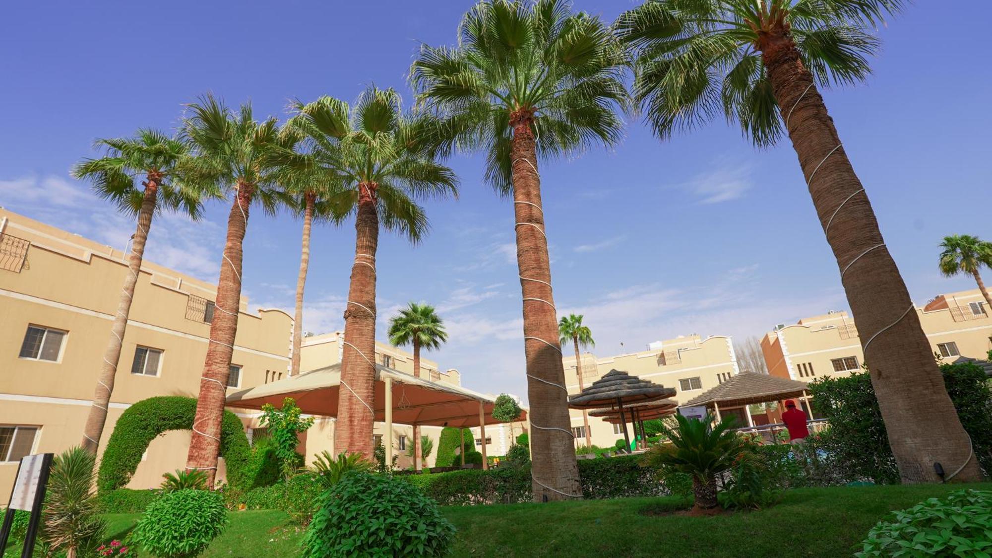 Boudl Al Malaz Aparthotel Riyadh Bagian luar foto