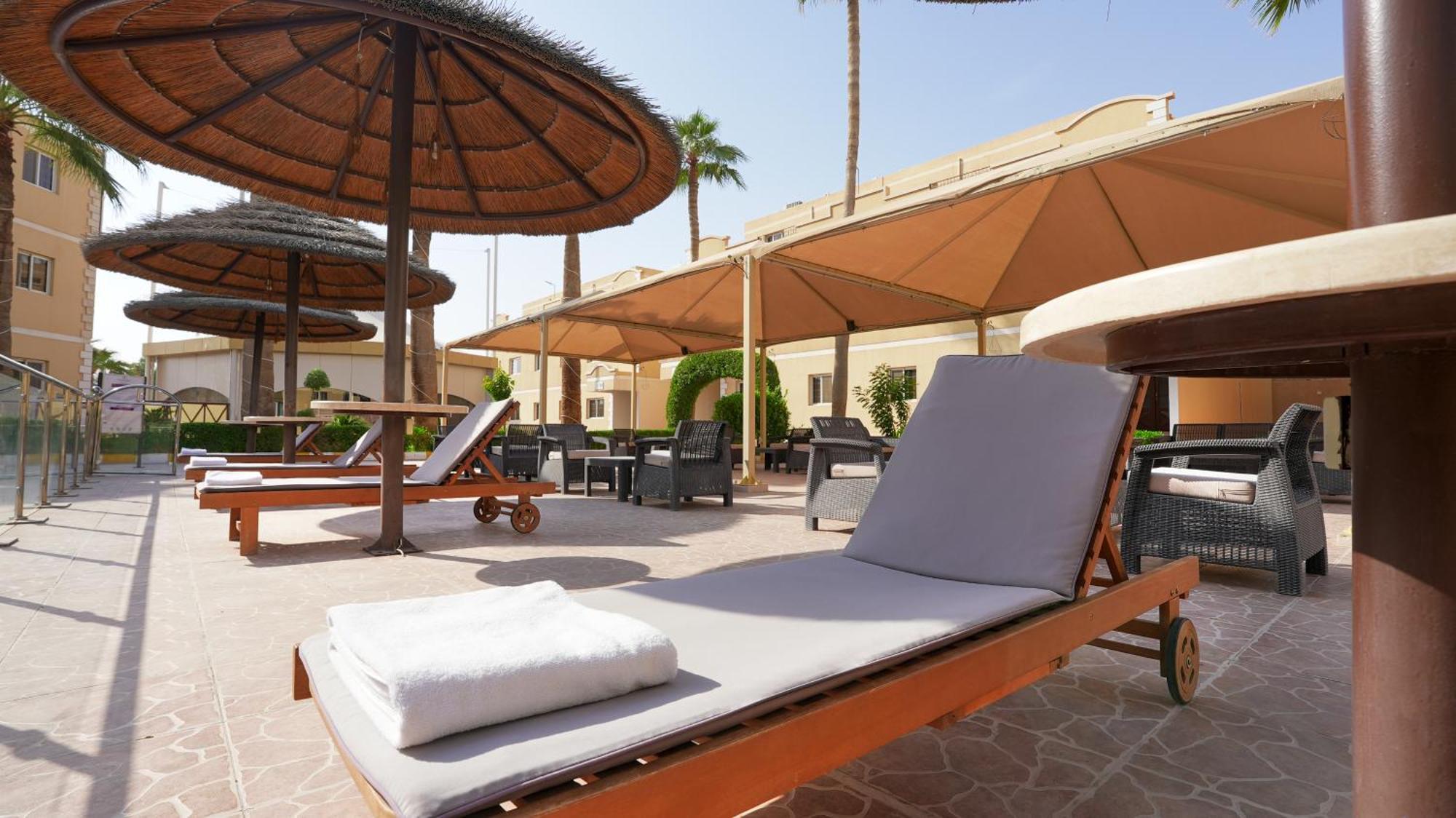 Boudl Al Malaz Aparthotel Riyadh Bagian luar foto